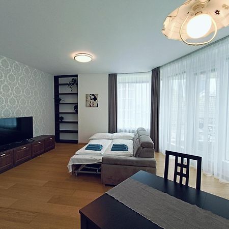 Sag Panorama City Apartment 3 Rooms Free Parking Free Wifi براتسيلافا المظهر الخارجي الصورة