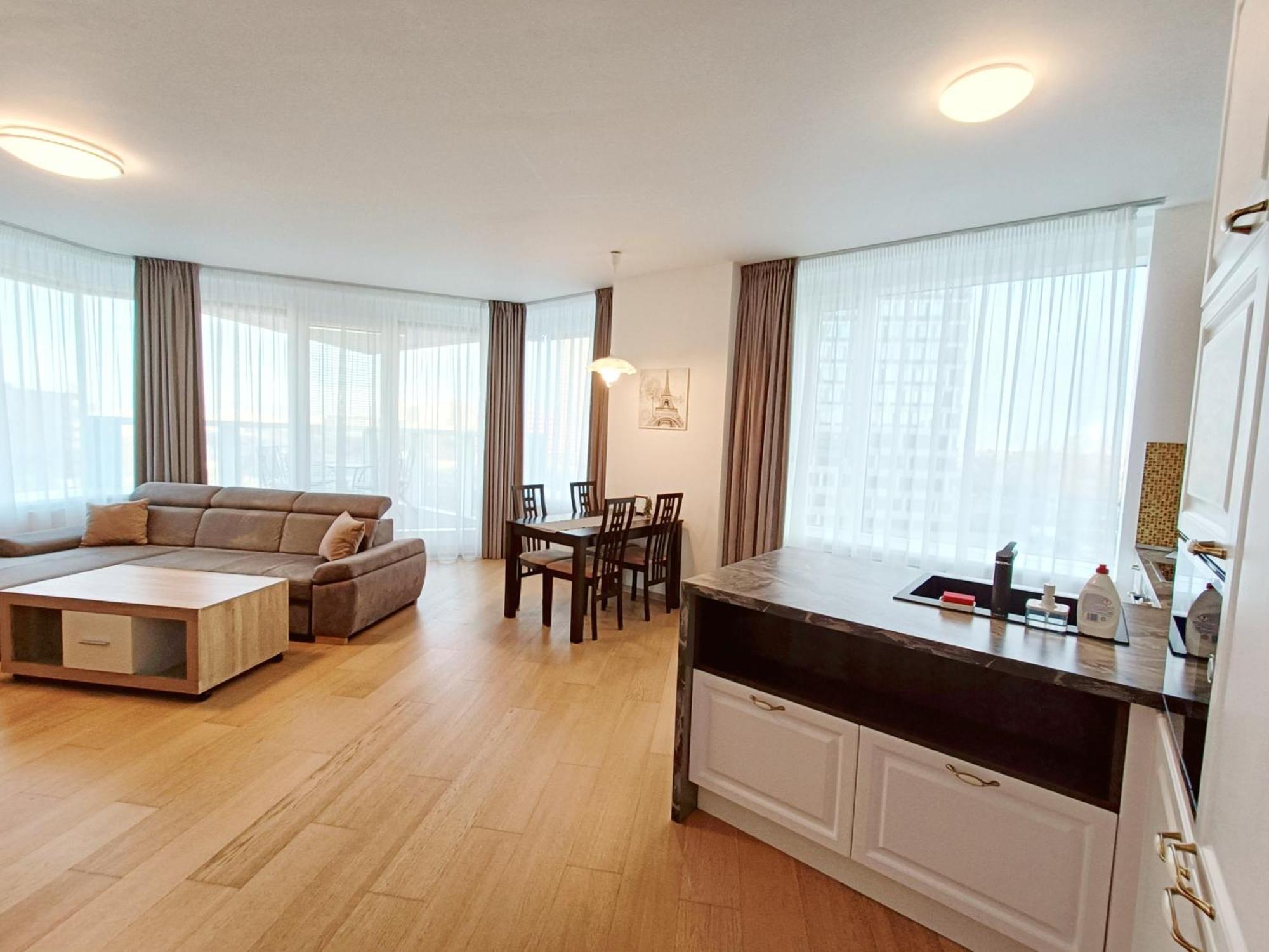 Sag Panorama City Apartment 3 Rooms Free Parking Free Wifi براتسيلافا المظهر الخارجي الصورة