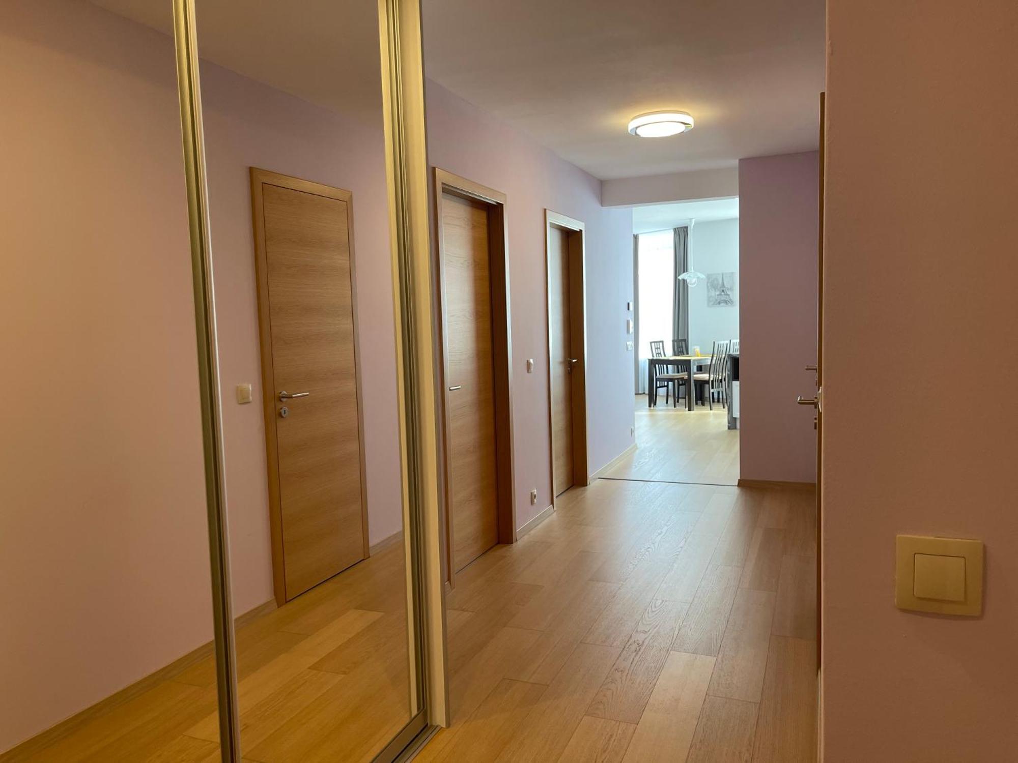 Sag Panorama City Apartment 3 Rooms Free Parking Free Wifi براتسيلافا المظهر الخارجي الصورة